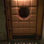 安藤忠雄さんが設計されたそうです。