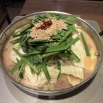 博多名物 もつ鍋 笑楽 - 