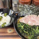 家系ラーメン 教道家 - 料理写真: