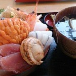 お食事酒処和 - 海鮮丼-うにの貝焼き付
