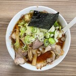 青島食堂 - 青島チャーシュー大盛＋メンマ、チャーシュー５０増し、薬味ネギ１００増し