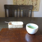 蕎茶寮 いけ野 - 食台とお茶 