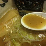 洛二神 - 2014年式中華そば（700円）スープ