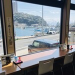 なかうら - 店内