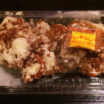蒲田鳥久 - からあげ２００gが500円。お肉が３つ入っています。