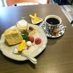 大人 cafe レヨン - おまかせ3種プレート ＋ 今月のコーヒー