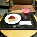 スターバックスコーヒー - ストロベリー ＆ パッション ソルベ ティー ＋ ストロベリーカスタードタルト