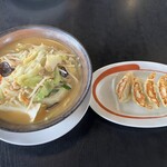幸楽苑　 - 料理写真:味噌野菜らーめん餃子セット