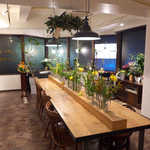 ドゥー・クルール - 今宵も店仕舞い。綺麗なテーブル席です