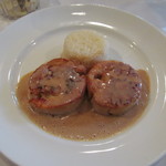 フチテイ ア ヴ - 本日のメインディッシュ）　恵那鶏のメダイヨン　クレーム・ド・シャンピニオン