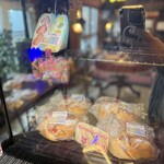 東のパン家クレヨン - 
