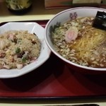 大興 - 半チャーハン　ラーメンセット 890えん