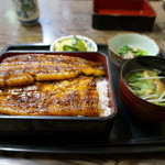 야기야 - ウナギは、ゴハンの上に載せてくれた方がビジュアル的に好き・・結局自分で載せました(；´∀｀)