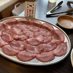 大衆ホルモン・やきにく 煙力 - トロタン(2人前)