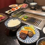 板前焼肉 一牛 - 