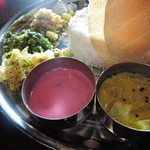 Spice&Dining KALA - ﾊﾟｲﾅｯﾌﾟﾙのｶｰﾗﾝ（甘い）・ﾋﾞｰﾂのﾊﾟﾁｬﾃﾞｨ（ﾋﾟﾝｸｗ 酸っぱい）