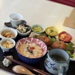 和薬膳料理と珈琲の店 プーラビエ 