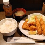 養老乃瀧 - 料理写真:海老フライ＆鶏唐揚げ定食（ごはん・みそ汁付）