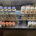 プリン専門店 坂の上の猫 - ショーケース