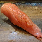 寿司栄 - 鮪の剥き身