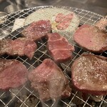 ホルモン二郎 - 