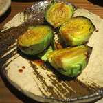 鶏家 たちばな - 芽キャベツ焼