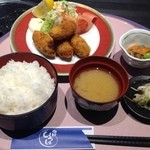 Iroha - ランチのカキフライ定食