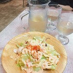 サイゼリヤ - 料理写真:白ワイン、小エビのサラダ