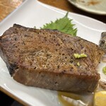 一品料理 鶴 - 珍しいのですと　マグロの希少なトコ　ステーキ