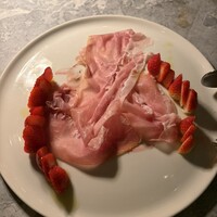 ERUTAN RESTAURANT BAR - 