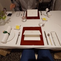 Wakana ～和奏～ - テーブルセットアップ状況
                    
                    ●【Menu Wakana】　15,730円
                    Wakanaの醍醐味を楽しむ全6品
                    
                    ●順造選　すりおろしりんご　1,089円
                    
                    合計　16,819円　を注文している