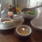 恋花亭 - サラダとスープ