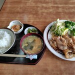 ドライブイン笠松 - 焼肉定食(ショウガ味)