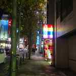 天ぷらのひらお - 百貨店の連なるエリアを抜けると少し通りは寂しくなり