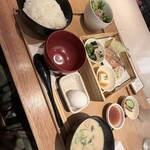 Hitoshinaya - 朝っぱらから豪華な内容の豪華な金額の朝食を頂きました。朝っぱらから ポン酒(笑)