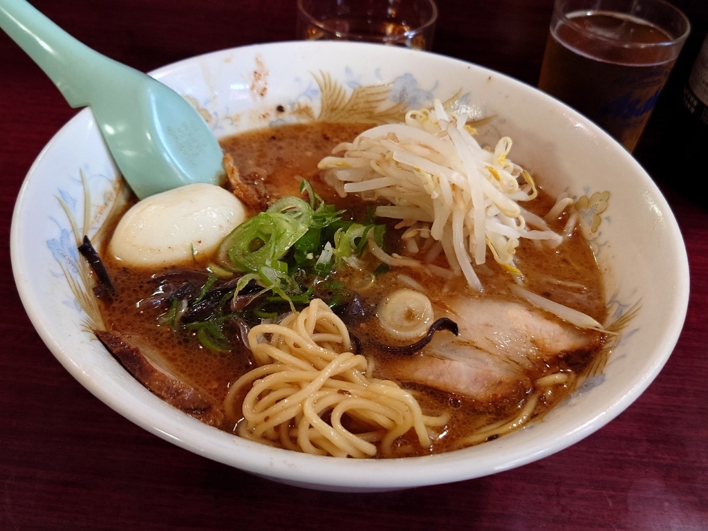お ちか ラーメン