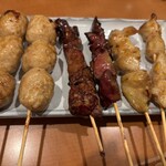 たぬき - つくね焼き、レバー串焼き、ぼんじり焼き（全てタレ）