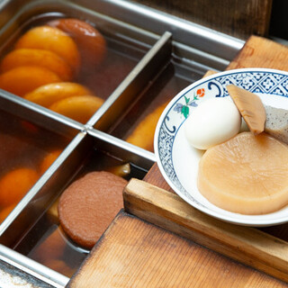 市場から仕入れる良質な食材にこだわり！多彩な藁焼きやおでん◎