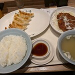東京餃子楼 - 料理写真: