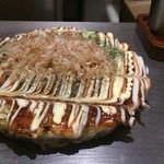 お好み焼き 五郎っぺ食堂 - 牛すじのお好み焼き、マヨネーズあり。