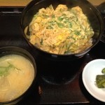 串乃助 - カツ丼（710円）開封後