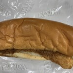 青木屋 - とんかつパン 380円（税込）