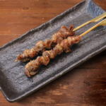 たんとと和くら - とり皮串　黒