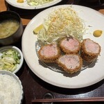 豚料理 田 - 厚切りヒレカツ定食