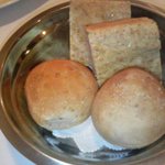 アユート - ライ麦パンとフォカッチャ