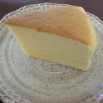 和洋菓子処とらや - 昔ながらのチーズケーキ
