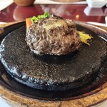 炭焼き溶岩ハンバーグ　牛匠 - 料理写真:
