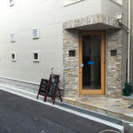 HELIX - 入口は少し通りから奥へ