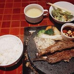 Bistro ハンバーグ - ラムステーキダブル240g 2200円（2026年4月）