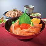 サーモンいくら丼と麵